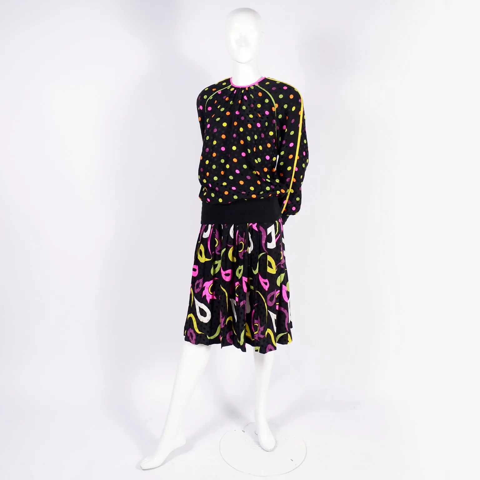 1980s Silk Oversized Sweatshirt & Pleated Midi Skirt in Multicolor Polka Dot Abstract Paisley