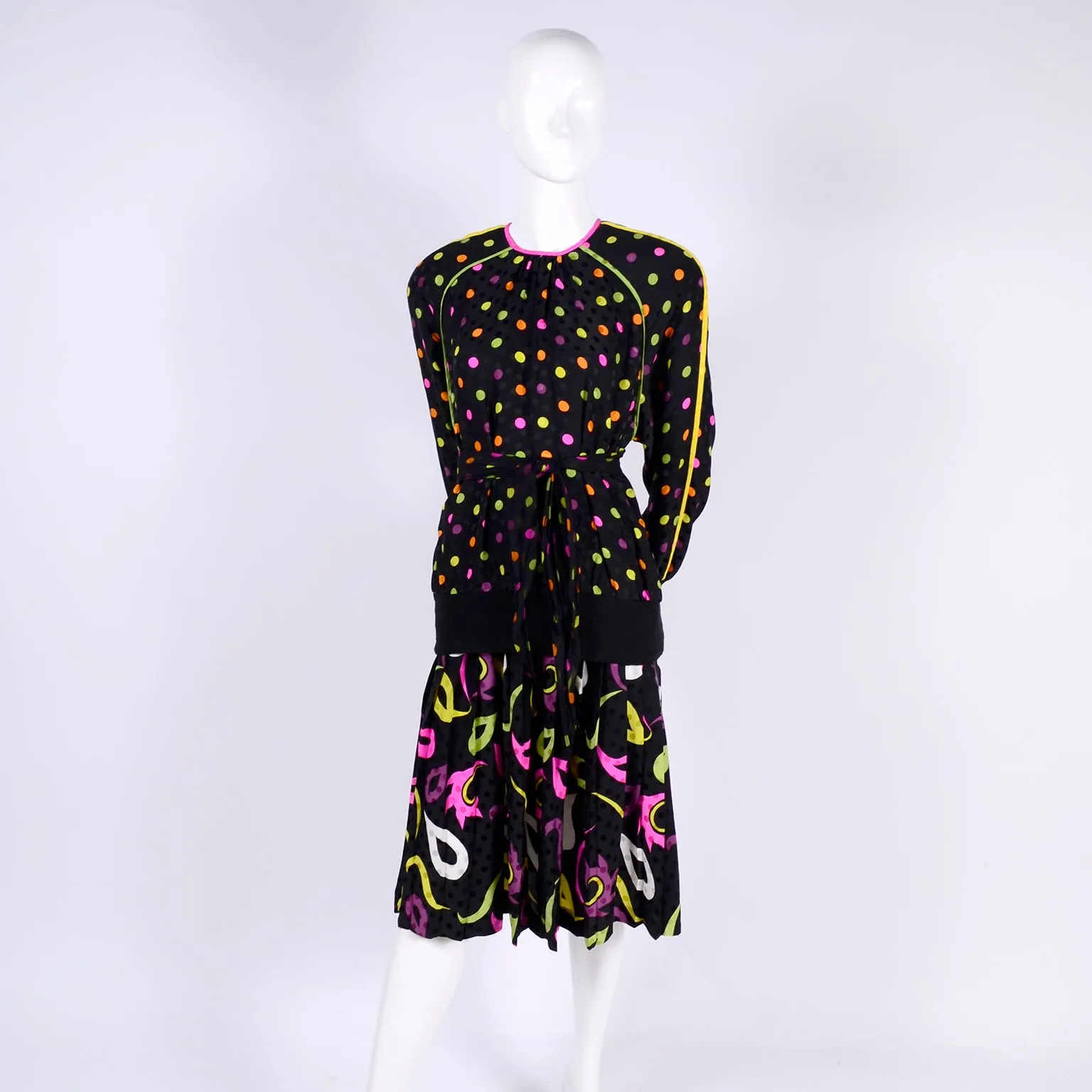 1980s Silk Oversized Sweatshirt & Pleated Midi Skirt in Multicolor Polka Dot Abstract Paisley