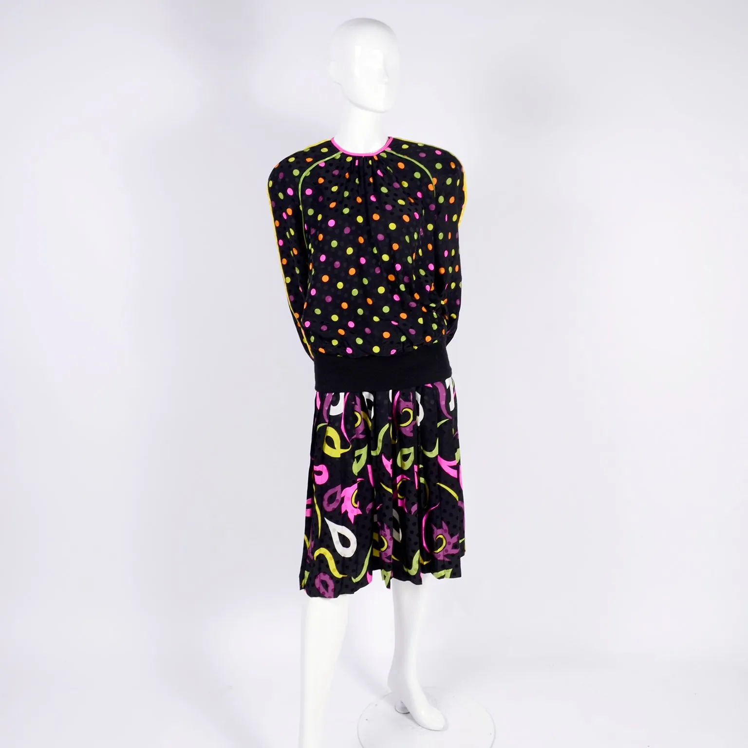 1980s Silk Oversized Sweatshirt & Pleated Midi Skirt in Multicolor Polka Dot Abstract Paisley