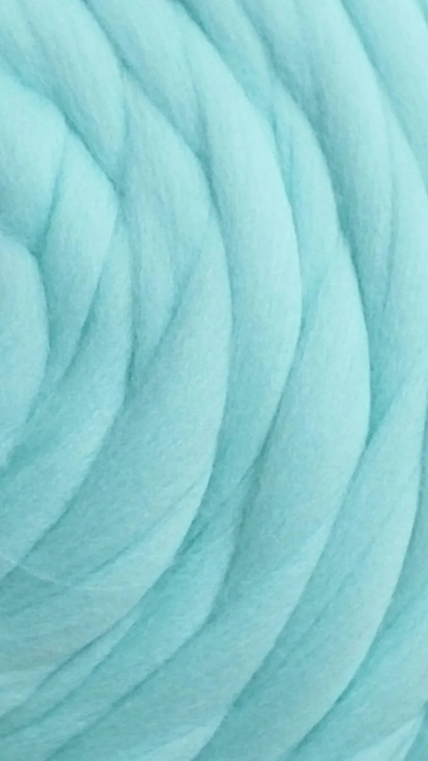 4 oz Robins Egg Blue (Frozen Blue)  Merino Wool Top Roving Fiber Spinning, Felting , weaving, knitting, dolls, Crafts USA -SALE!