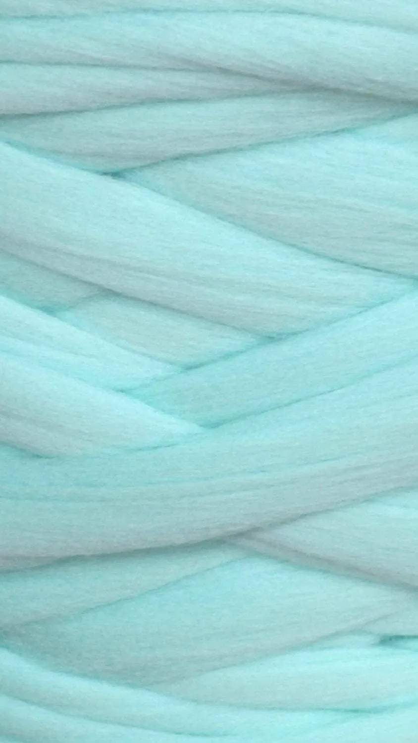 4 oz Robins Egg Blue (Frozen Blue)  Merino Wool Top Roving Fiber Spinning, Felting , weaving, knitting, dolls, Crafts USA -SALE!