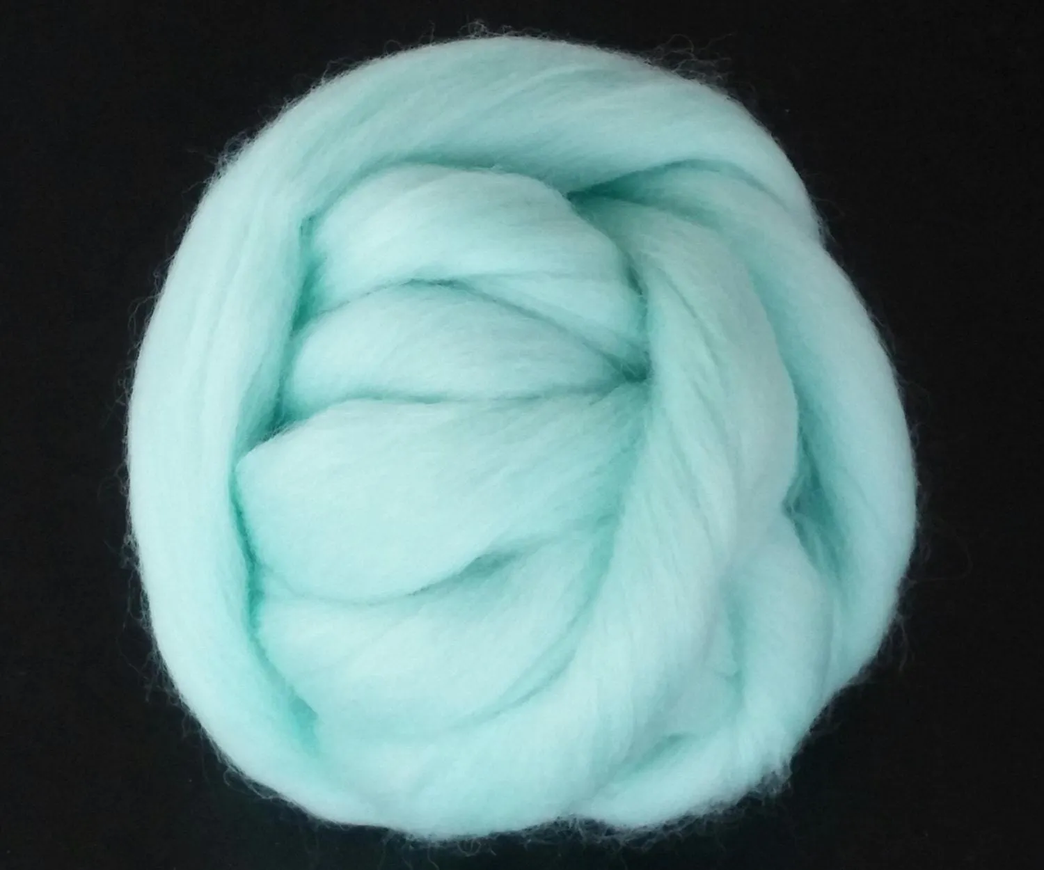 4 oz Robins Egg Blue (Frozen Blue)  Merino Wool Top Roving Fiber Spinning, Felting , weaving, knitting, dolls, Crafts USA -SALE!