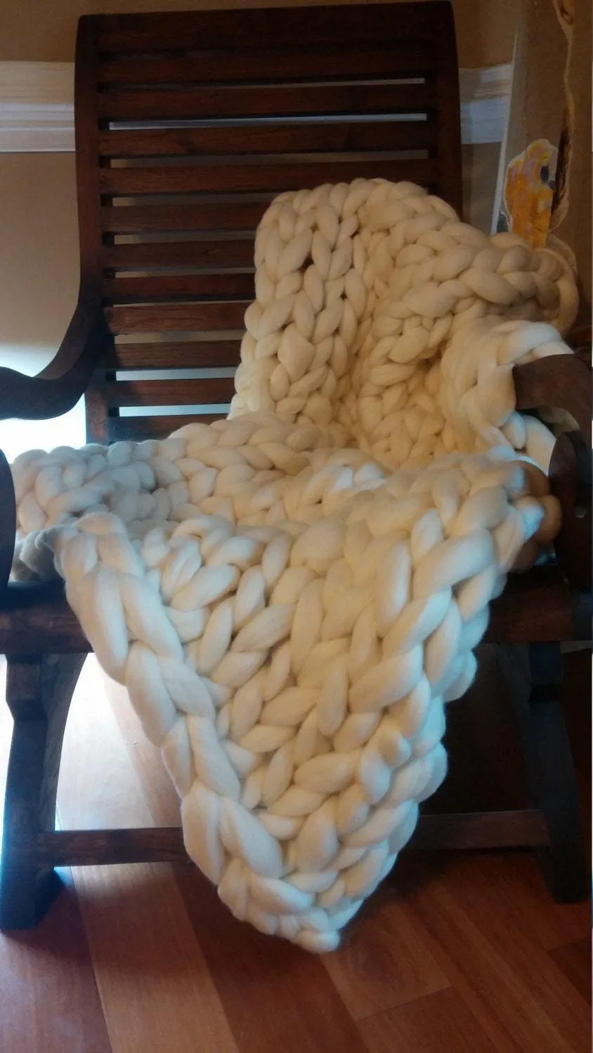 8 lbs Pounds White Wool Roving Chunky Yarn, Jumbo Yarn, Big Yarn, Giant Yarn to Make Your Own Chunky Knit Blanket