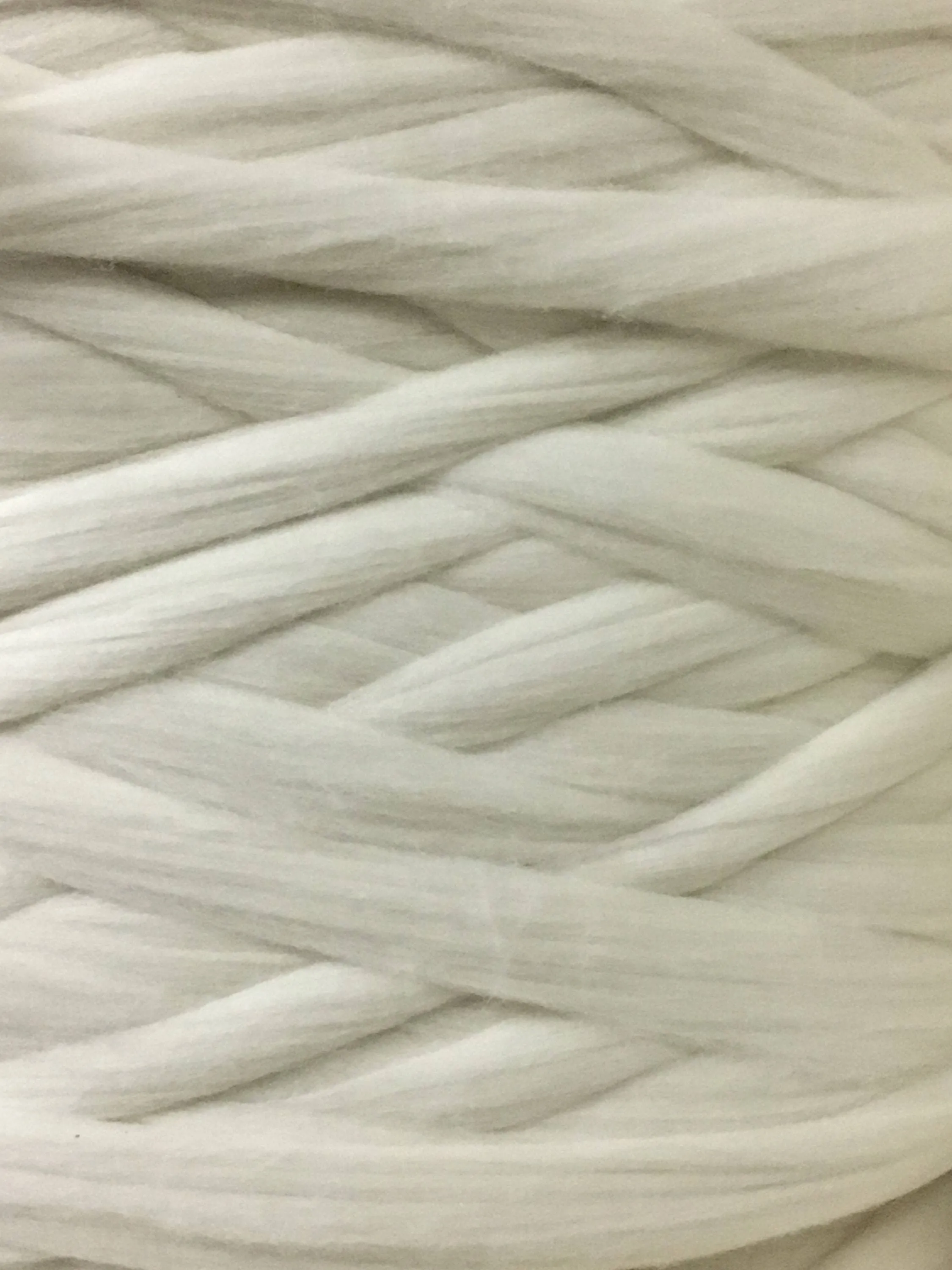 8 lbs Pounds White Wool Roving Chunky Yarn, Jumbo Yarn, Big Yarn, Giant Yarn to Make Your Own Chunky Knit Blanket