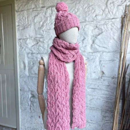 Classic cable hand knit scarf - pink