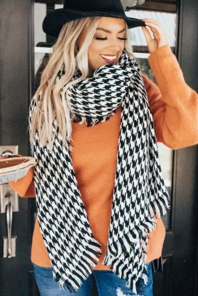 Classic Style Houndstooth Scarf