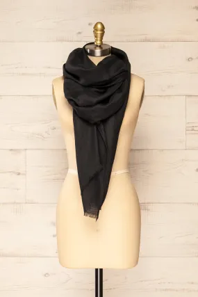 Classiqe Black | Large Knit Scarf