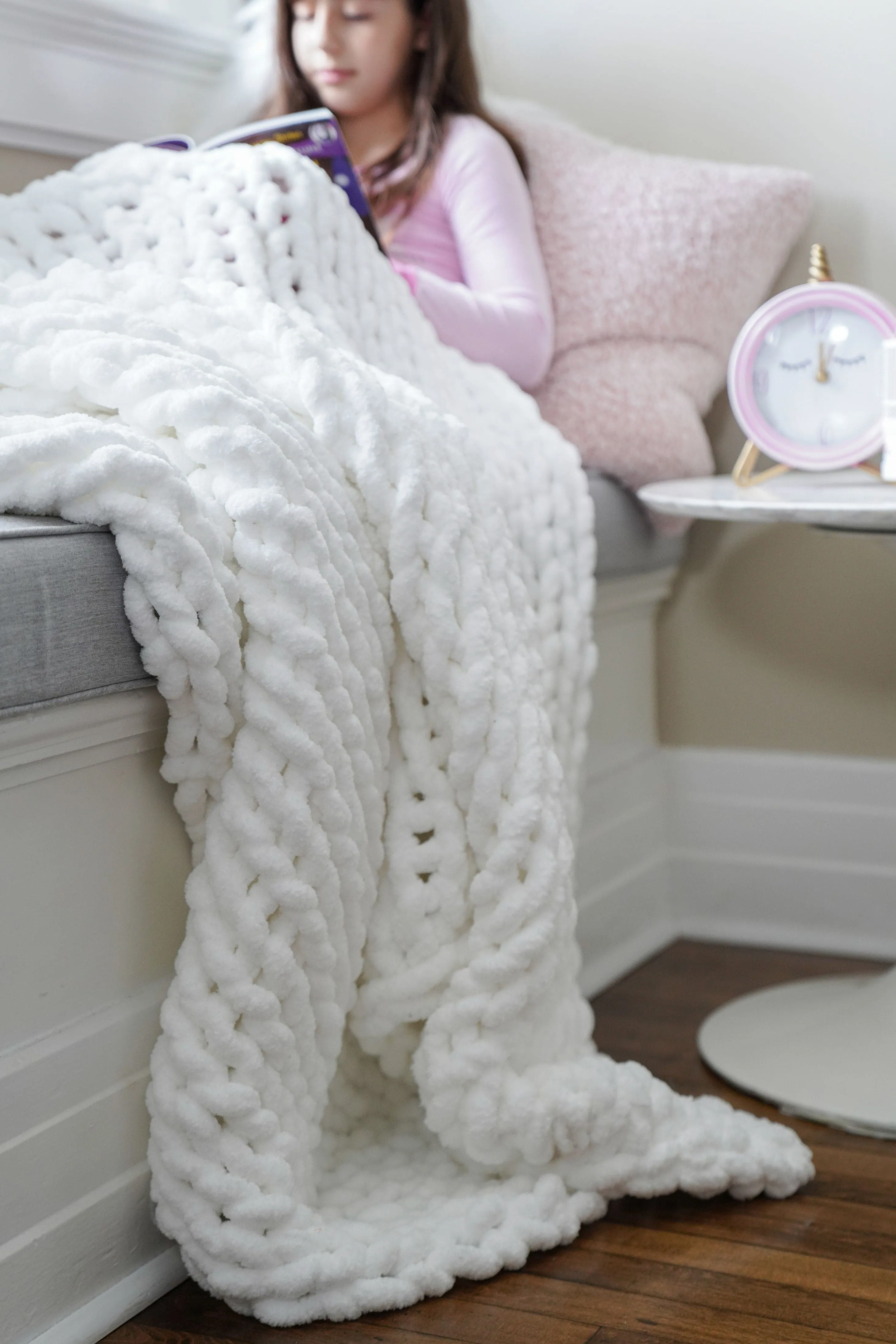 Hygge Ultra Soft Chenille Chunky Knit Throw