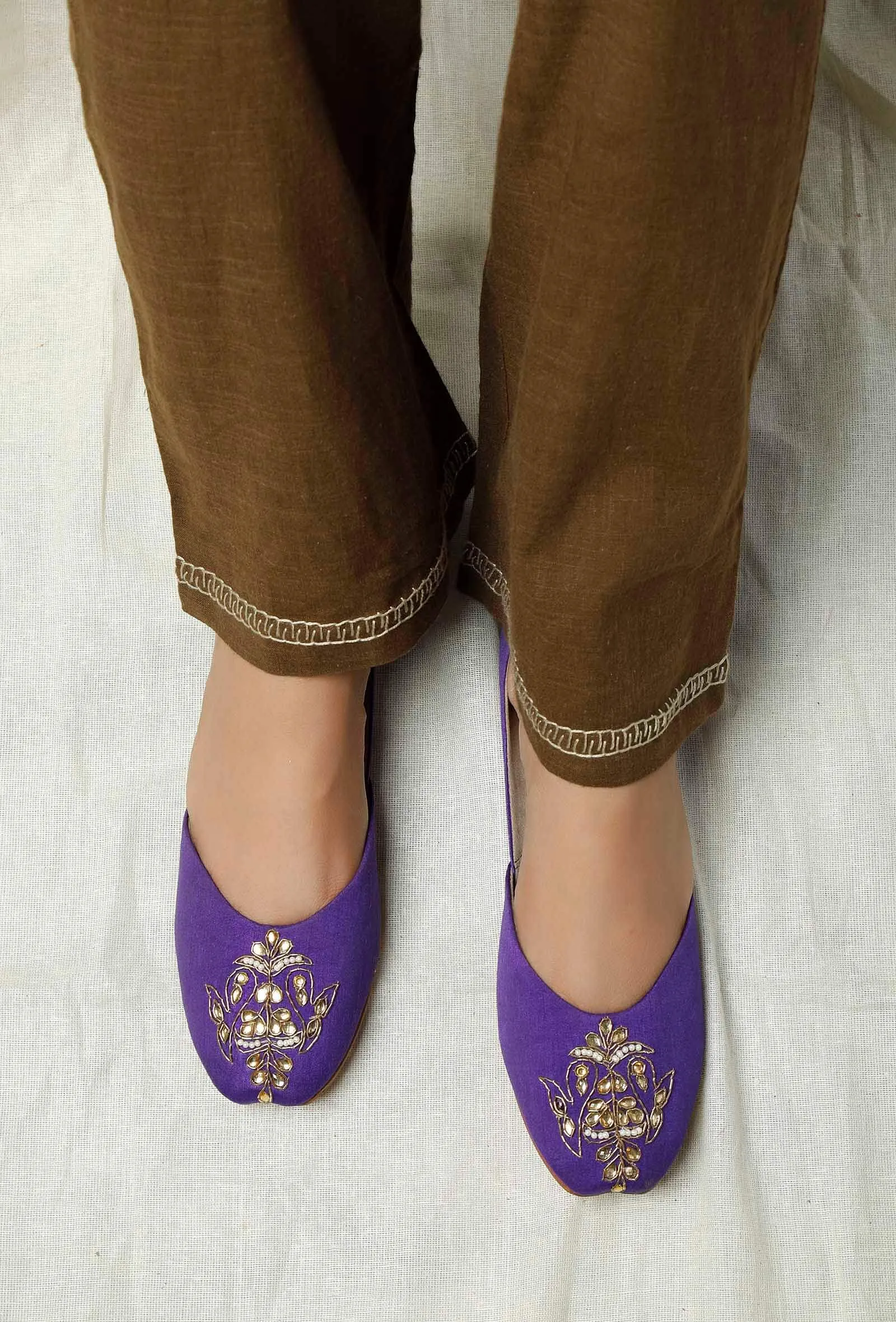 Janvi Purple Raw Silk Zardozi Juttis