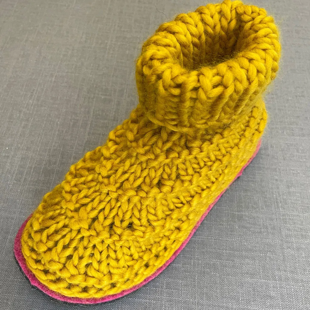 Joe's Toes Snuggly Knitted Slipper Kit with Vinyl soles