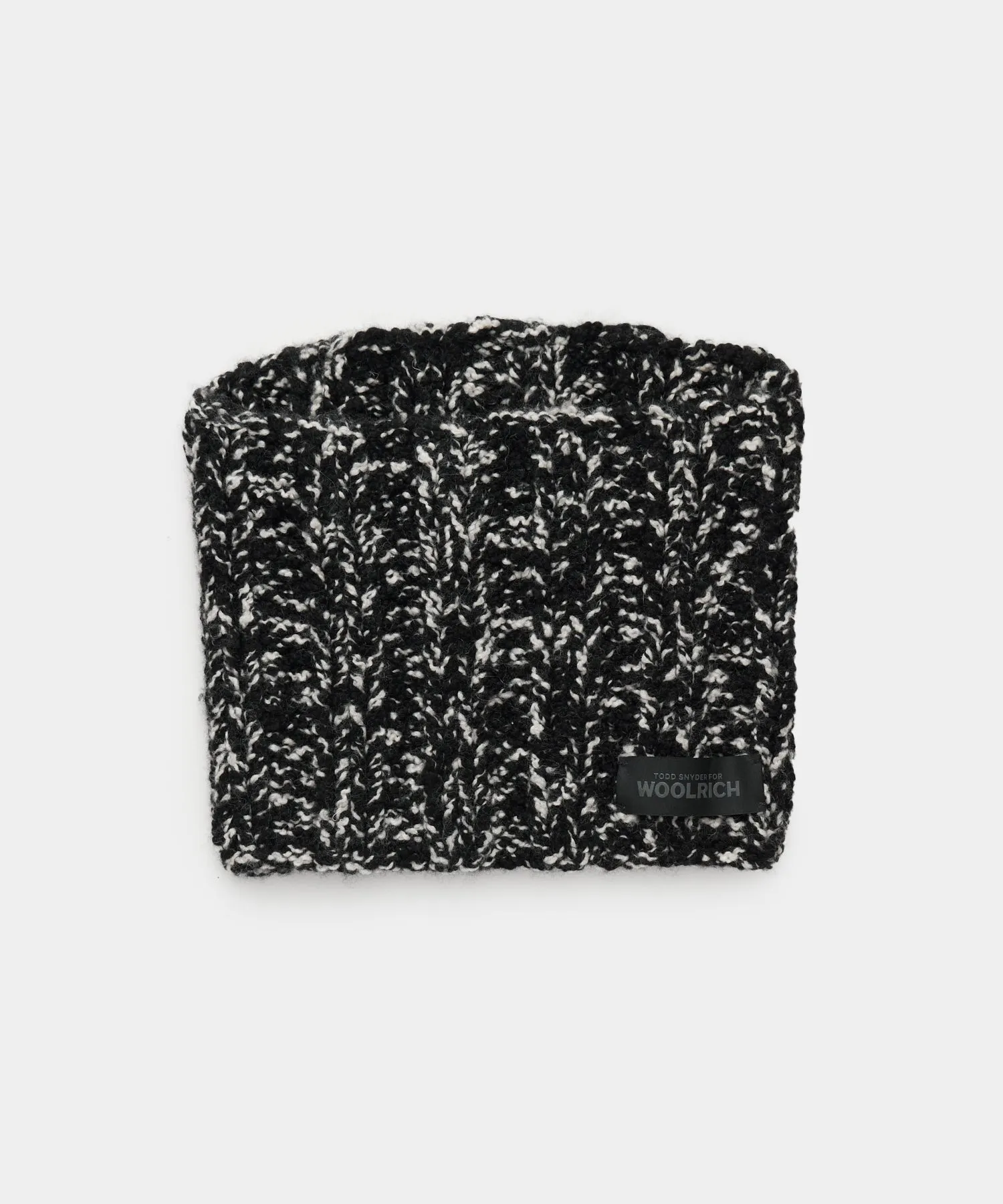 Todd Snyder X Woolrich Handknit Snood in Black and White