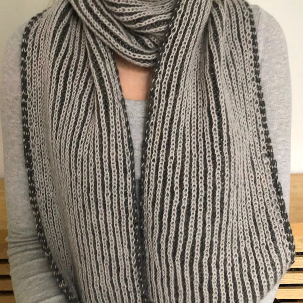 Two Colour Fisherman's Rib Scarf Kitting Pattern (N1704)